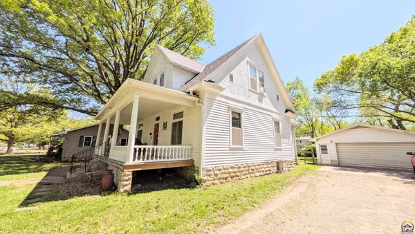 $239,500 | 709 East California Street, Osage City, KS 66523