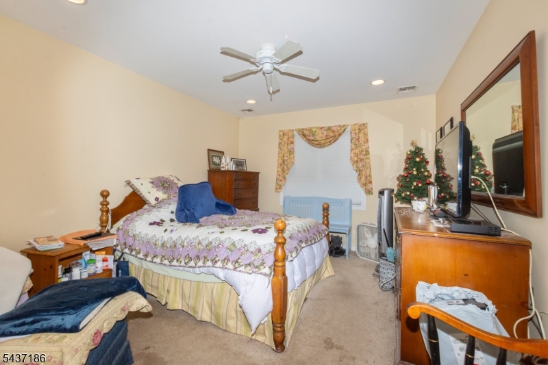 139 Mohawk Trail Wayne, NJ 07470 - Photo 21 of 26