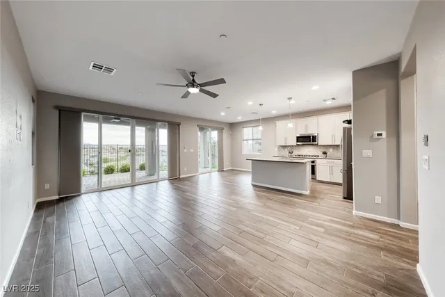 $2,895 | 164 Kimberlite Drive, Henderson, NV 89011