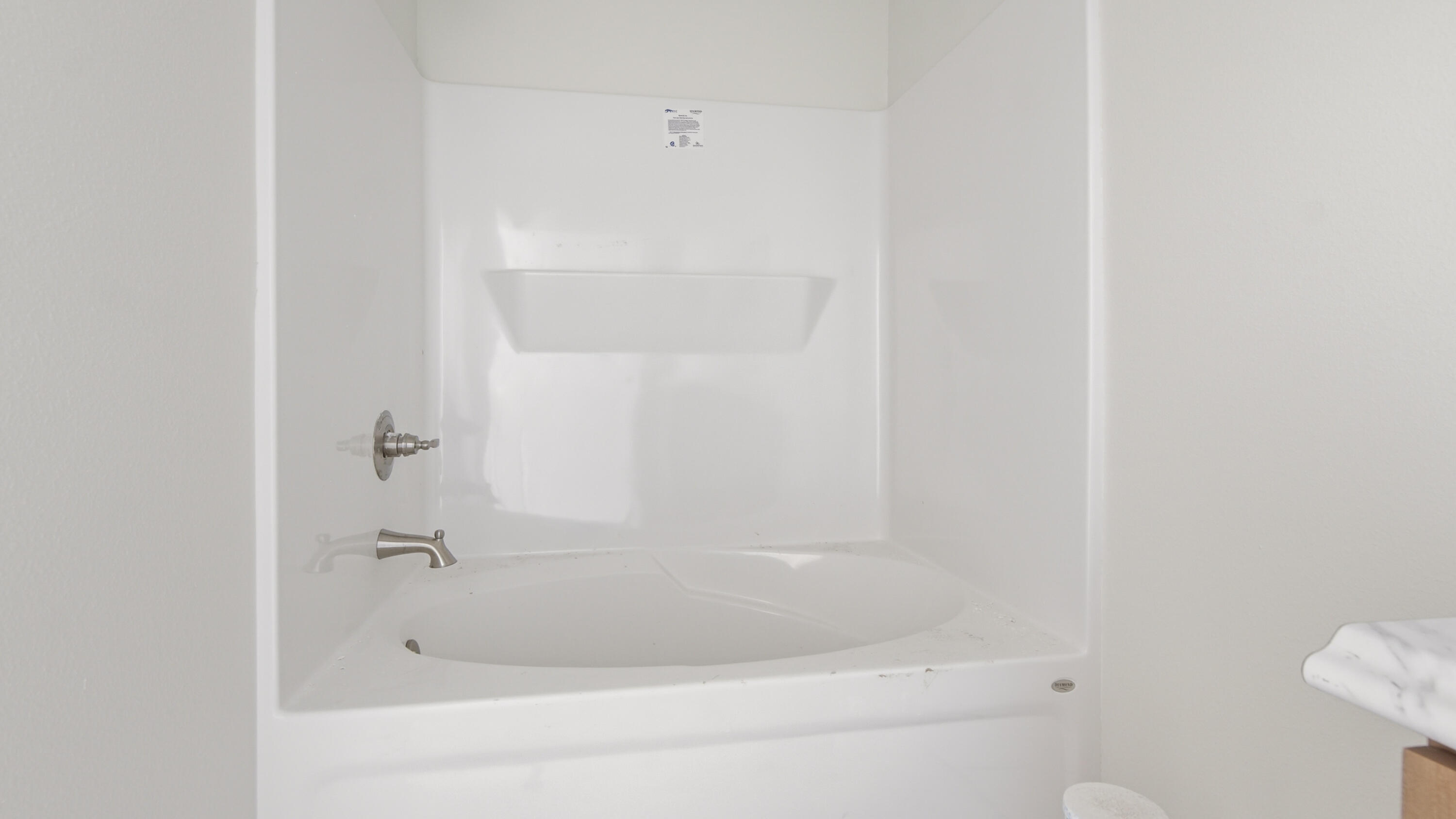 119 Loftin Street DeFuniak Springs, FL 32435 - Photo 7 of 15 a close up of a bathtub