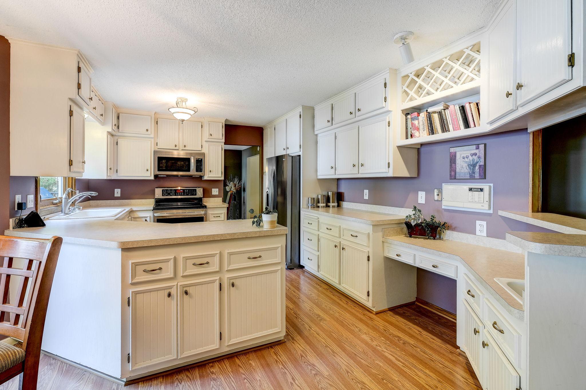 8013 Island Road Eden Prairie, MN 55347 - Photo 13 of 35
