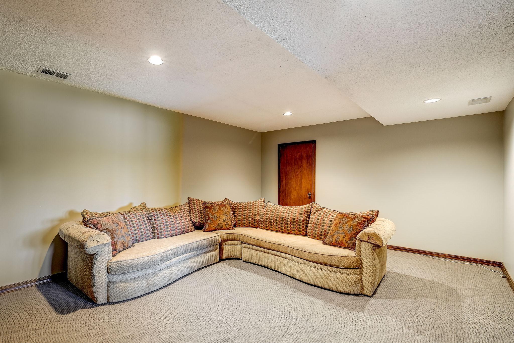 8013 Island Road Eden Prairie, MN 55347 - Photo 28 of 35