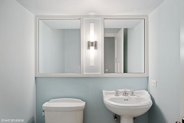 $1,645,000 | 1027 Locust Road, Wilmette, IL 60091