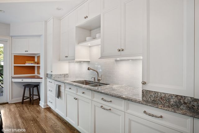 $1,645,000 | 1027 Locust Road, Wilmette, IL 60091