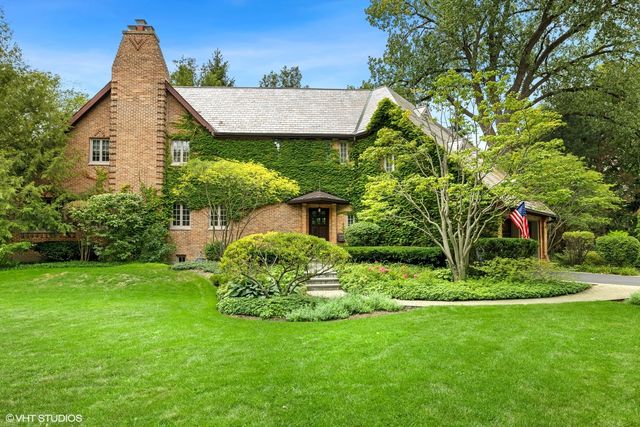 $1,645,000 | 1027 Locust Road, Wilmette, IL 60091