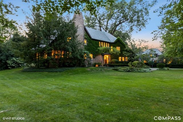 $1,645,000 | 1027 Locust Road, Wilmette, IL 60091