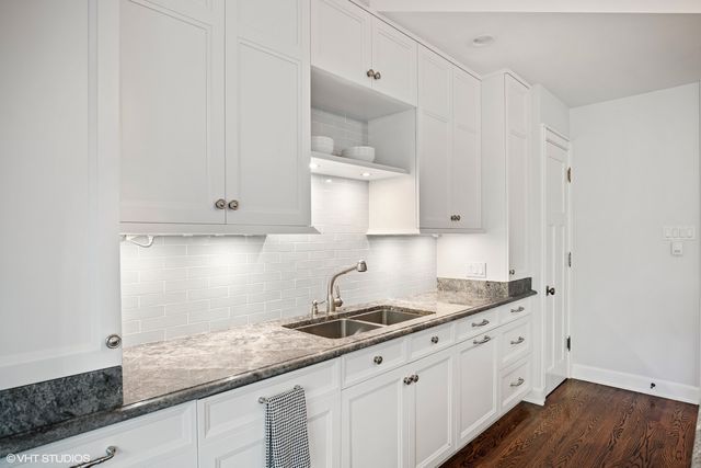 $1,645,000 | 1027 Locust Road, Wilmette, IL 60091