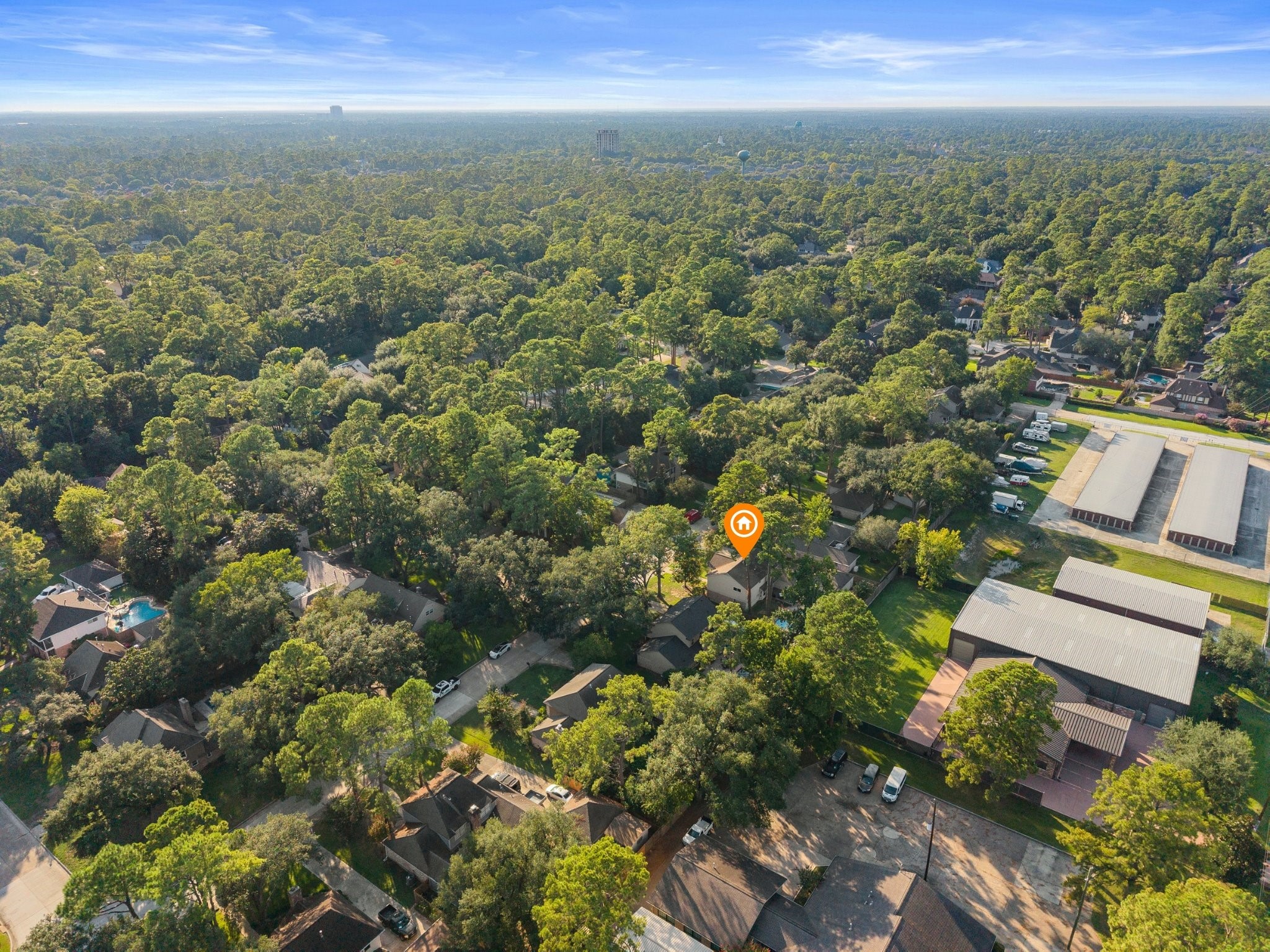 13718 Balmore Circle Houston, TX 77069 - Photo 31 of 35 an aerial view of multiple house