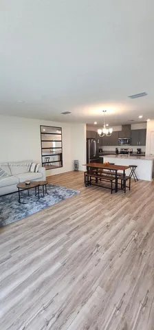 $2,500 | 9348 Westside Hls Drive, Unit 9348, Davenport, FL 33896