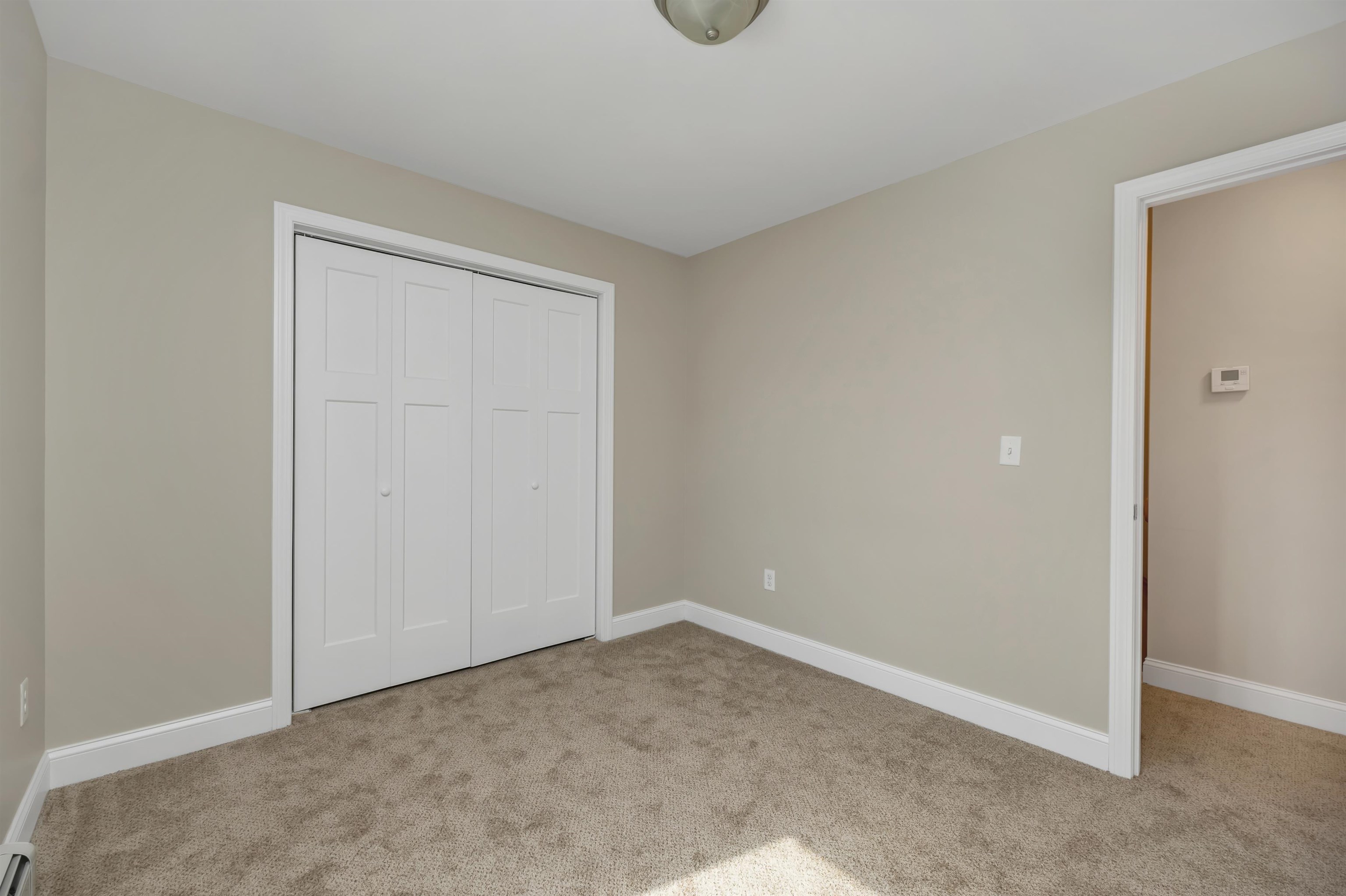 370 Stage Road, Unit 4 Nottingham, NH 03290 - Photo 22 of 40