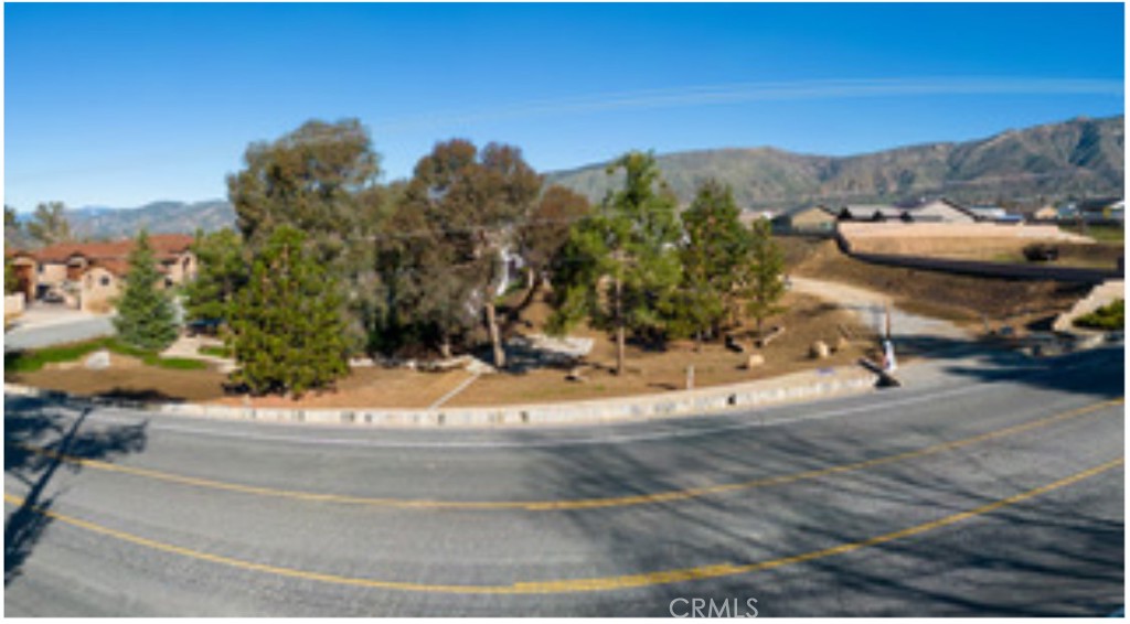 35892 Oak Glen Road Yucaipa, CA 92399 - Photo 5 of 9 a view of a street with houses