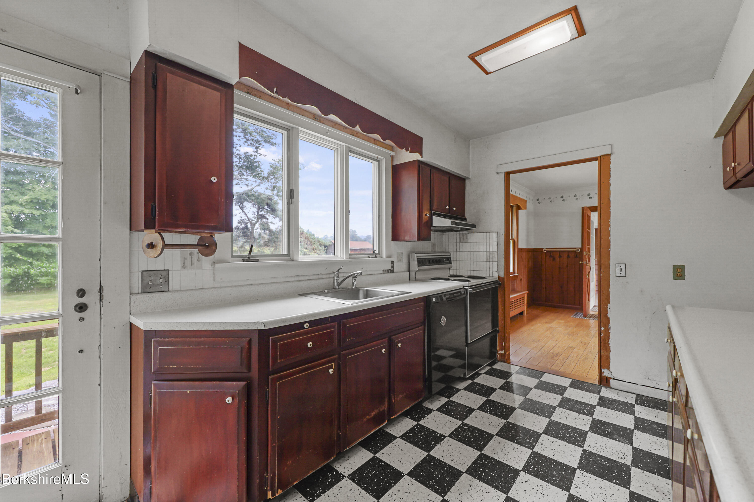 36 Egremont Plain Road Great Barrington, MA 01230 - Photo 20 of 36 80 Kitchen