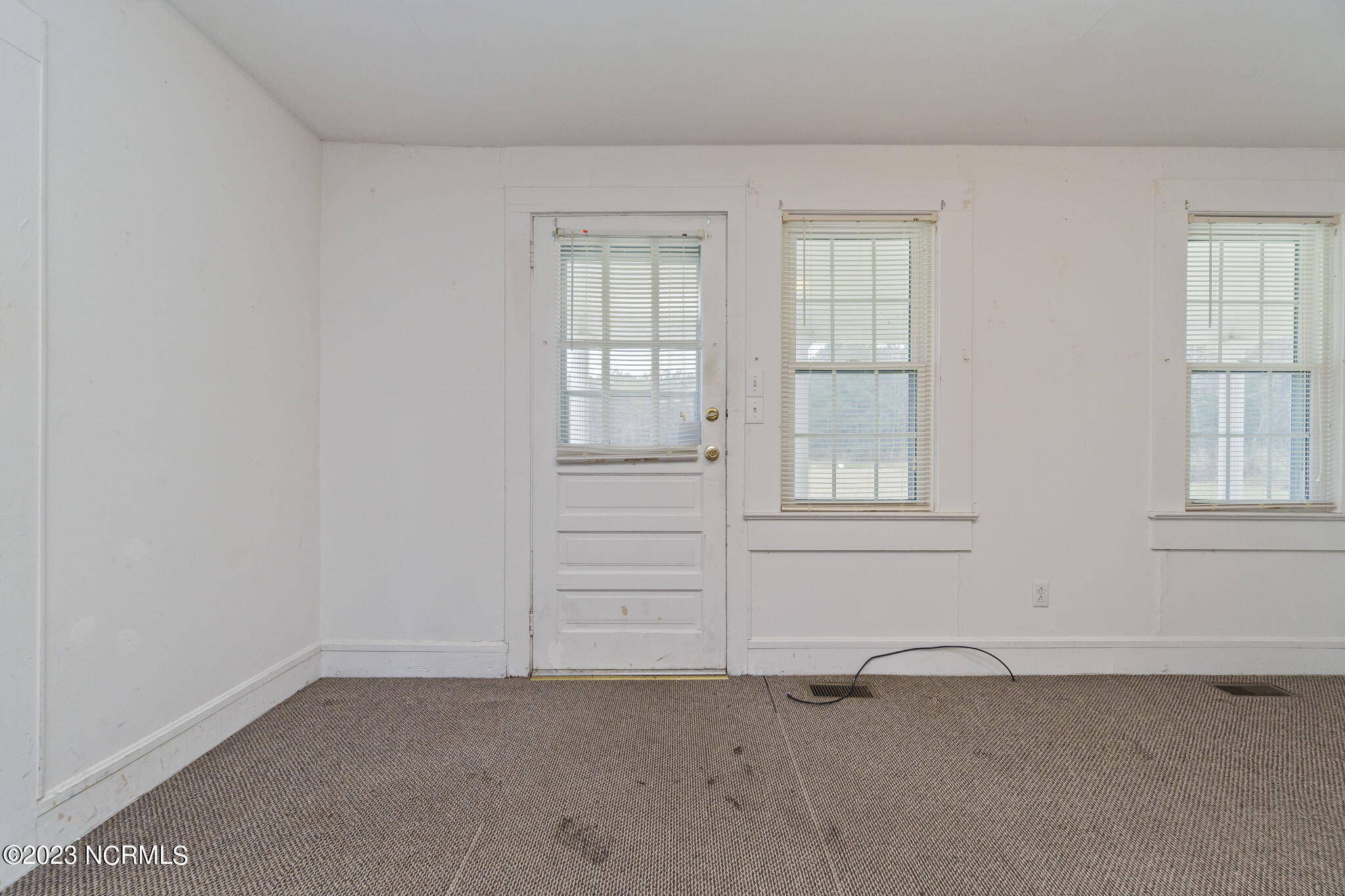 1505 Paradise Road Edenton, NC 27932 - Photo 5 of 28 5-web-or-mls-DSC05863