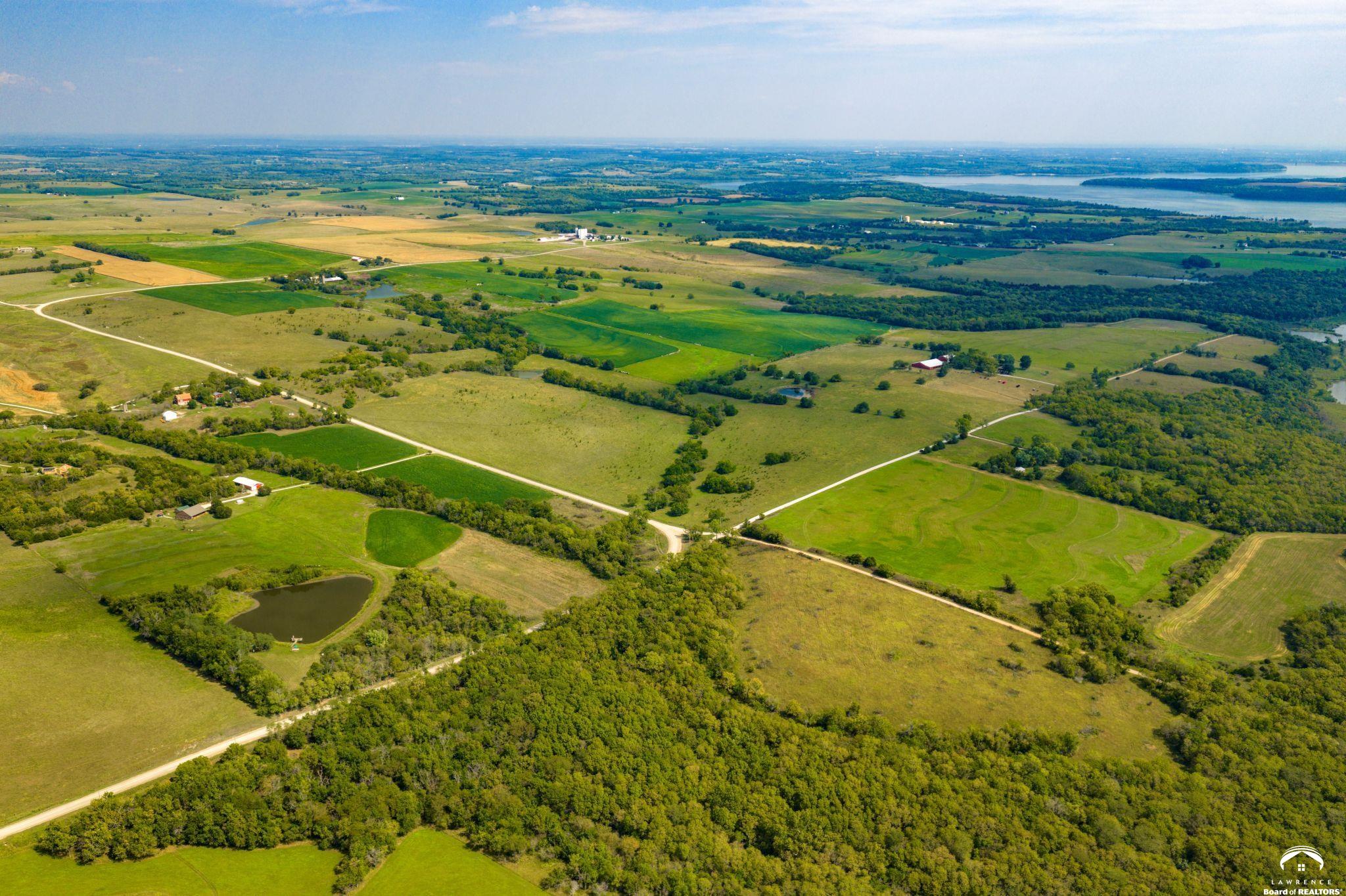 110 North 1150 Road Berryton, KS 66409 - Photo 6 of 20