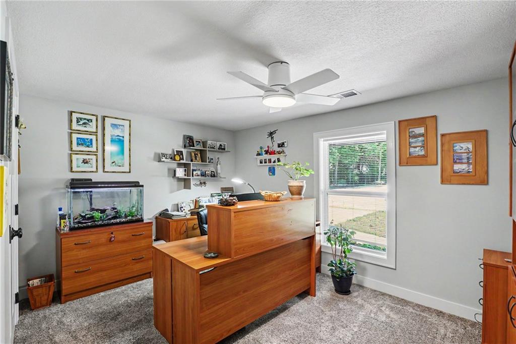 16985 Evans Road Basehor, KS 66007 - Photo 12 of 33
