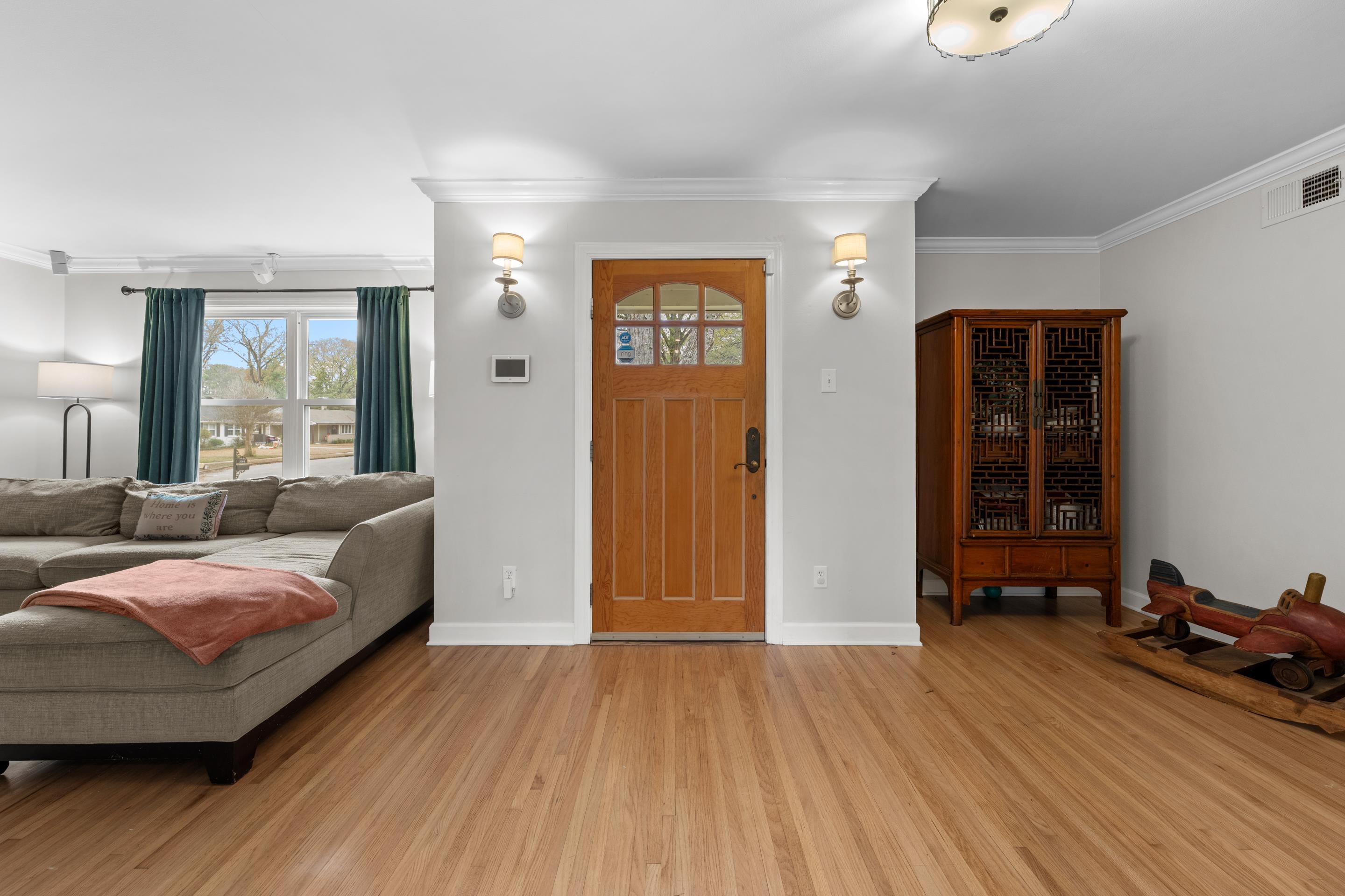 400 Rosser Road Memphis, TN 38120 - Photo 12 of 26 a bedroom with bed and window
