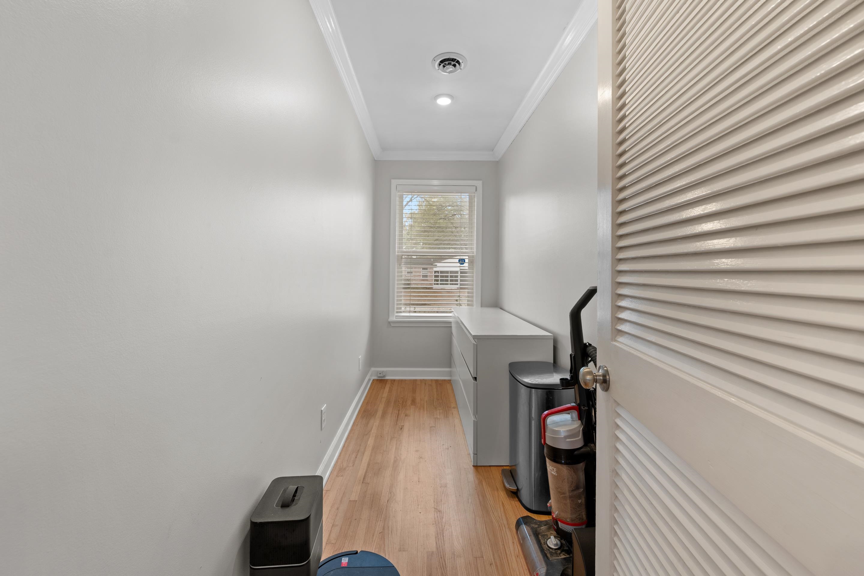 400 Rosser Road Memphis, TN 38120 - Photo 19 of 26 a view of a room with gym equipment