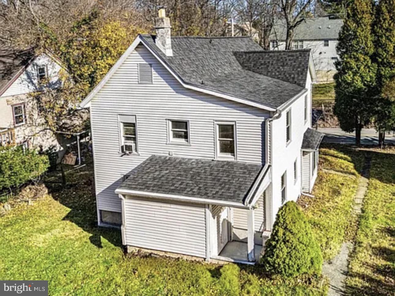 106 North Valley Road, Unit 2 Paoli, PA 19301 - Photo 3 of 17 Charming two-story home with yard.