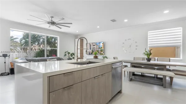 $5,300 | 321 Southwest 194th Avenue, Pembroke Pines, FL 33029