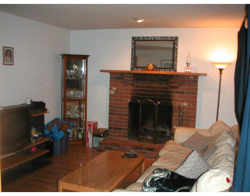 217 Durant Street Springfield, MA 01129 - Photo 3 of 4 Gallery Image 3