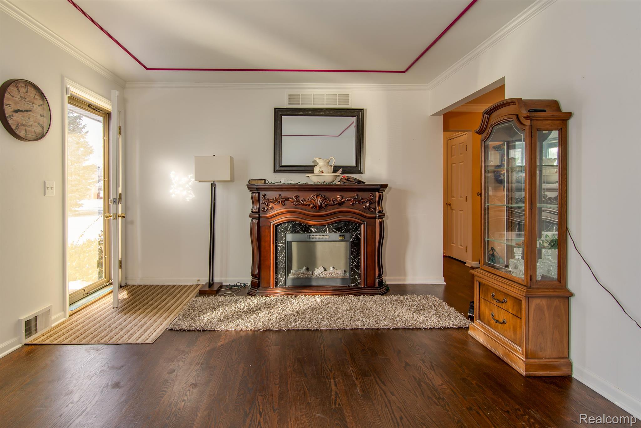 29832 Merrick Warren, MI 48092 - Photo 4 of 20 Gallery Image 4