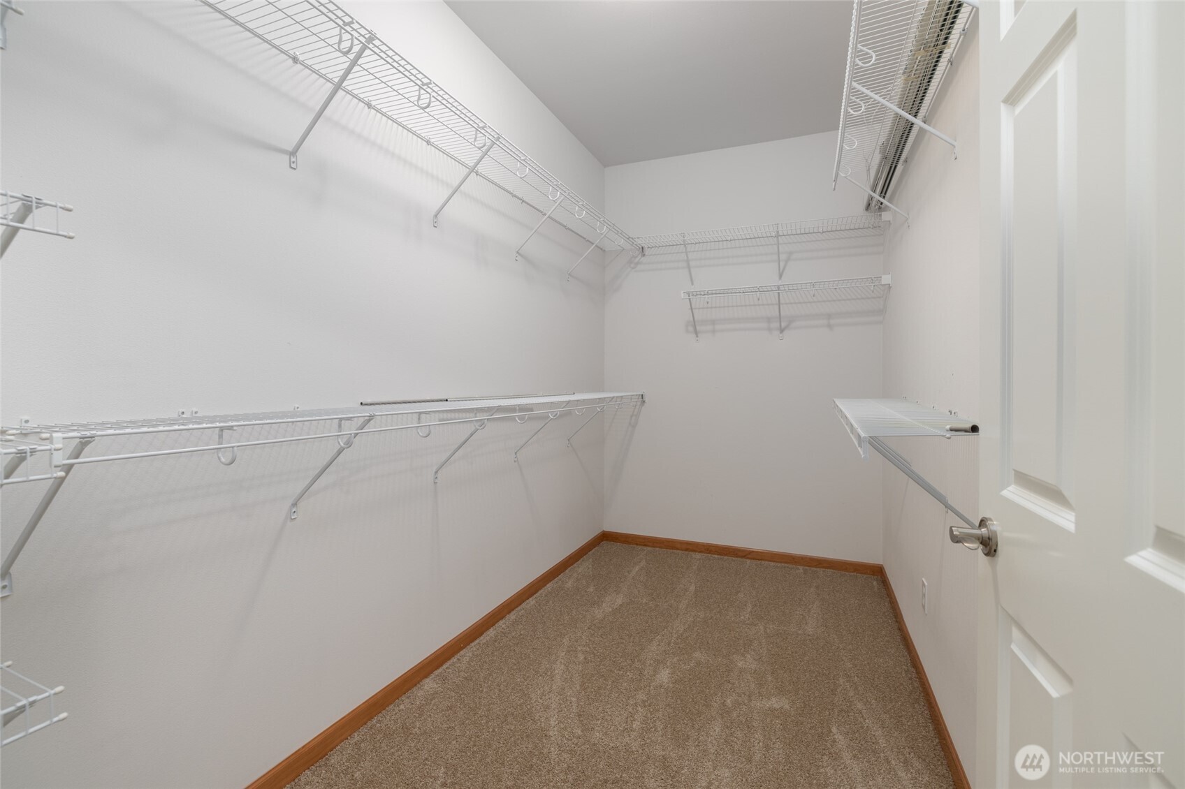 997 Chestnut Loop Mount Vernon, WA 98274 - Photo 8 of 25 Gallery Image 8