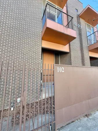 $2,050 | 449 Monroe Avenue, Unit 102, Memphis, TN 38103