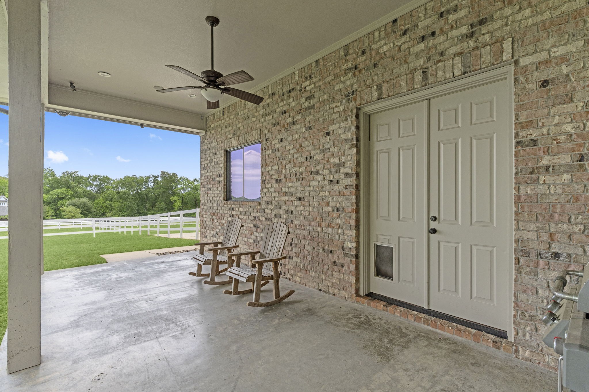 2242 Spring Branch Road Montgomery, TX 77316 - Photo 31 of 44 French door access to the separate third garage bay
