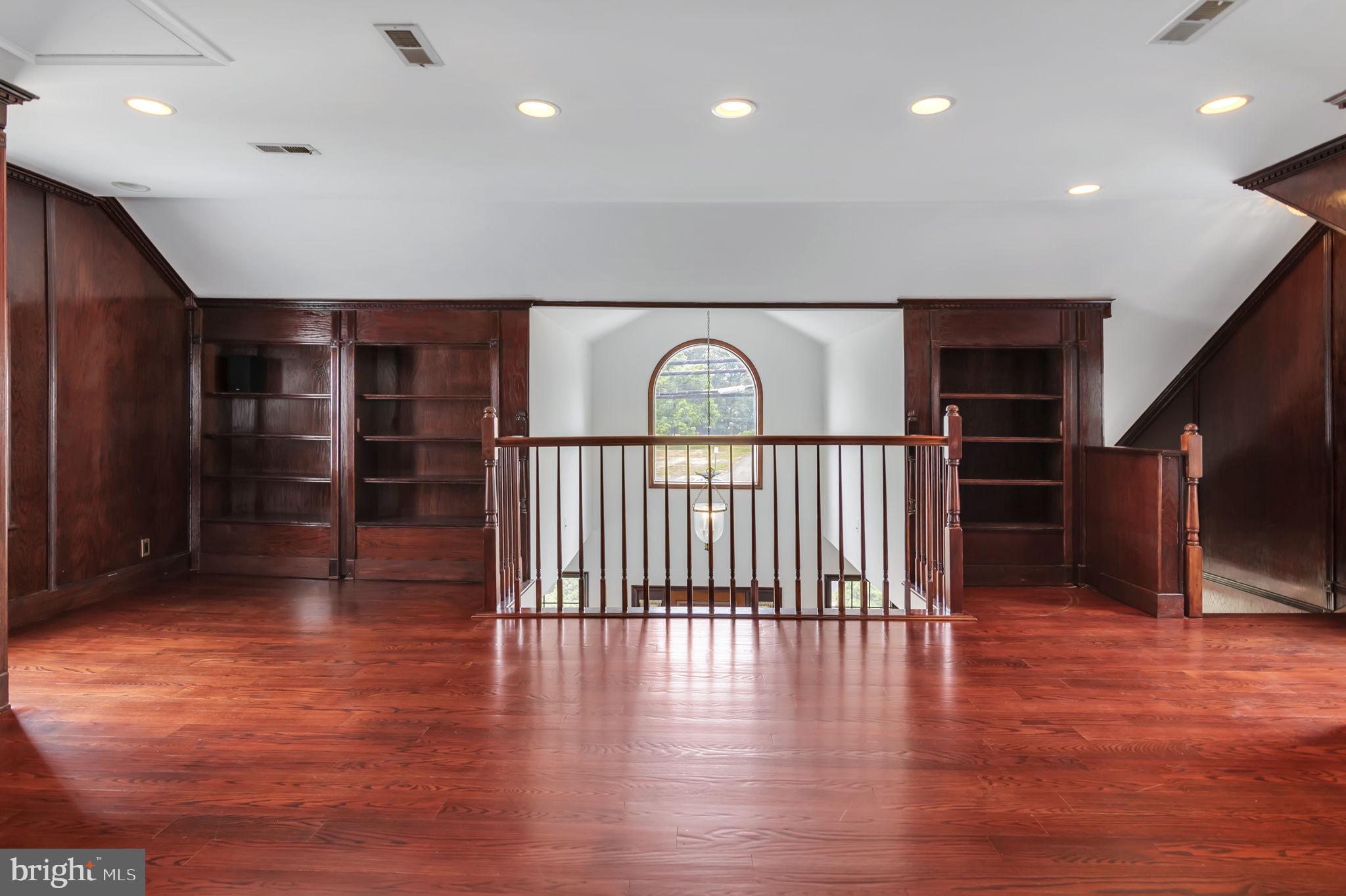 6435 Franconia Road Springfield, VA 22150 - Photo 36 of 91 Library/Study