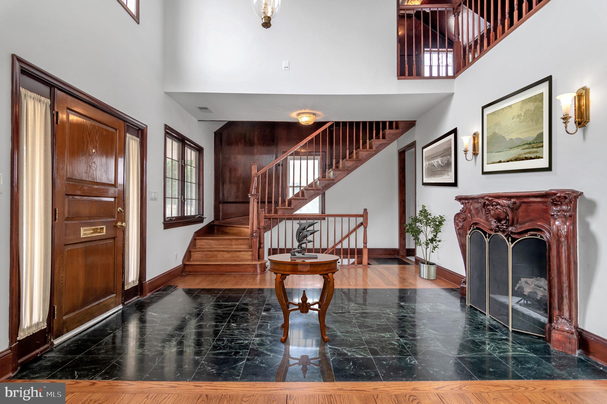 6435 Franconia Road Springfield, VA 22150 - Photo 8 of 91 Virtual Staging