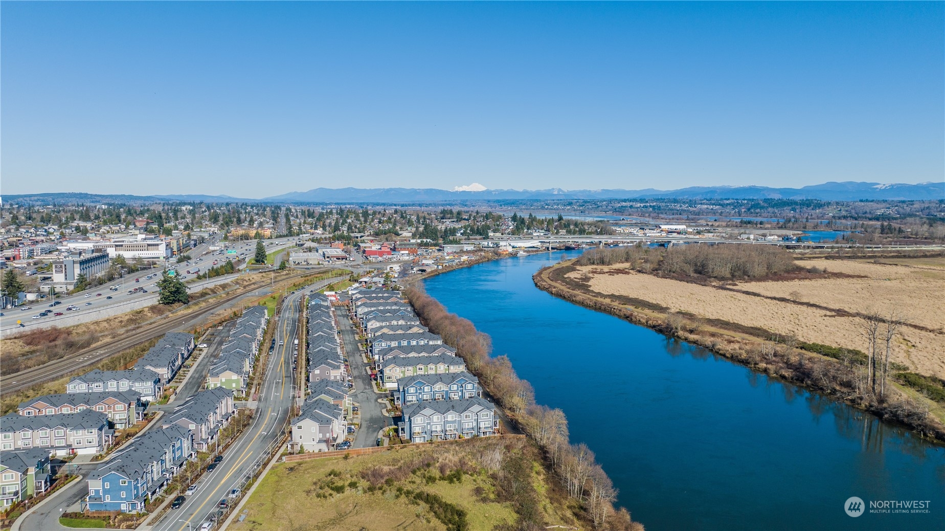 3345 30th Drive Everett, WA 98201 - Photo 30 of 37 a view of a city