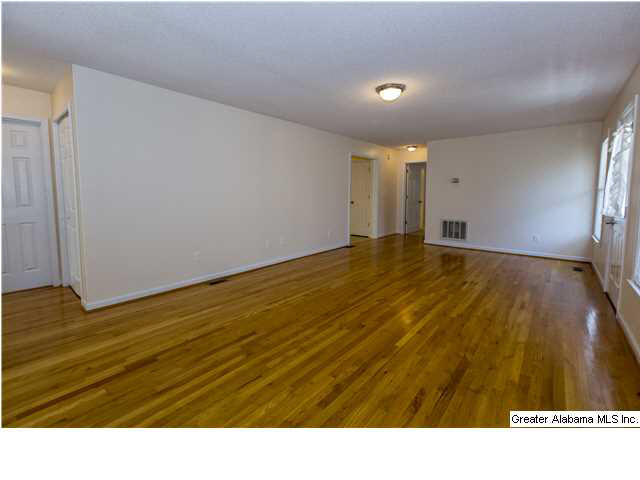 70 Beck Green Road Warrior, AL 35180 - Photo 5 of 17