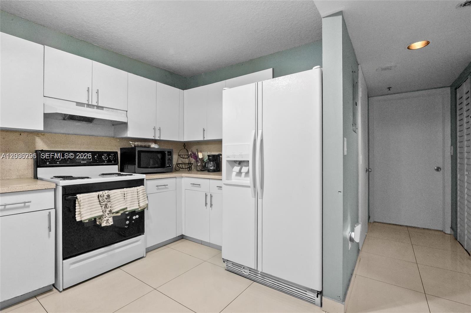 104 Southwest 9th Street, Unit 305 Miami, FL 33130 - Photo 2 of 7