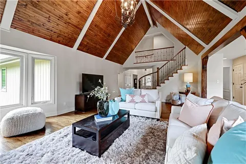 $900,000 | 11260 West 155th Terrace, Overland Park, KS 66221