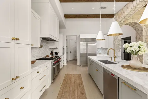 $2,595,000 | 8217 Carranzo Drive, Austin, TX 78735