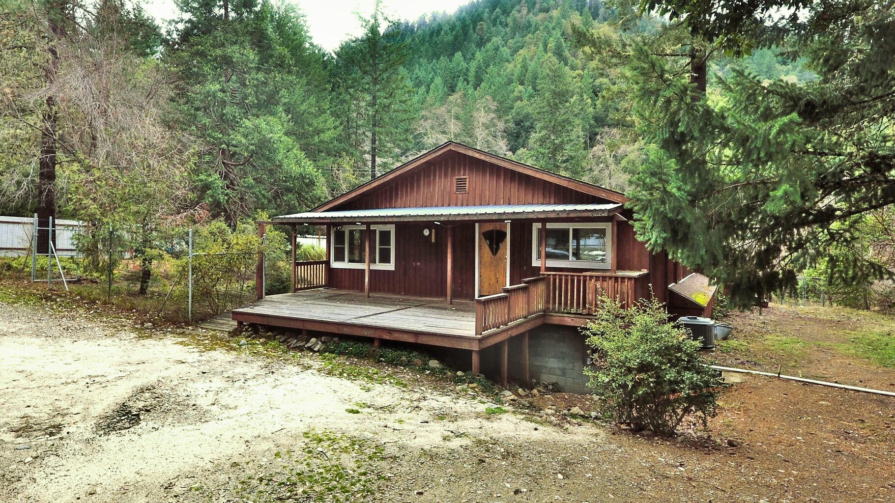5130 Thompson Creek Road Selma, OR 97538 - Photo 2 of 22 Gallery Image 2