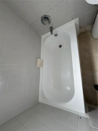 $2,250 | 1431 Southwest 37th Avenue, Unit 4, Miami, FL 33145