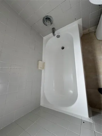 $2,350 | 1431 Southwest 37th Avenue, Unit 4, Miami, FL 33145