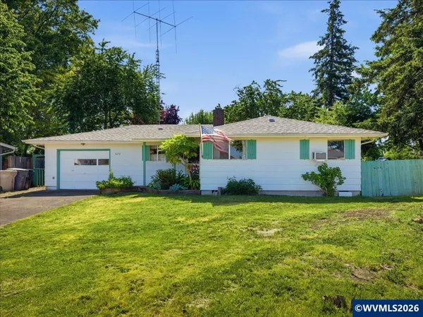 $355,000 | 3672 Jefferson Place Southeast, Albany, OR 97322