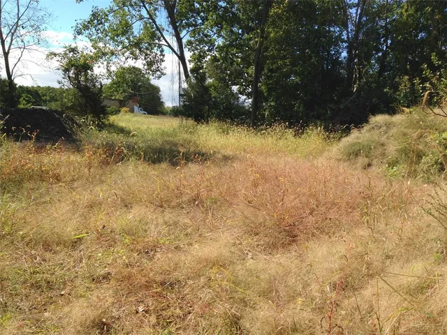 $399,000 | 4000 Quaker Lane, North Kingstown, RI 02852