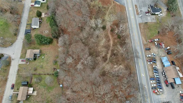 $399,000 | 4000 Quaker Lane, North Kingstown, RI 02852