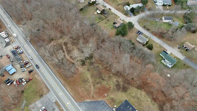 $399,000 | 4000 Quaker Lane, North Kingstown, RI 02852