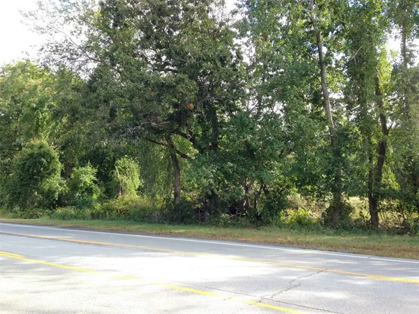 $399,000 | 4000 Quaker Lane, North Kingstown, RI 02852