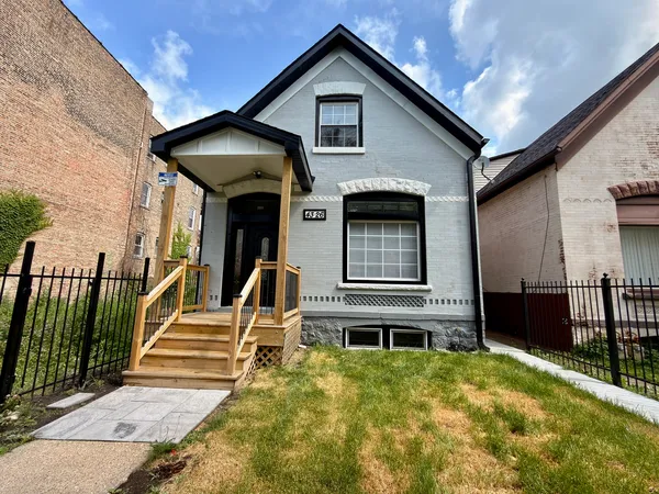 $385,000 | 4326 West Washington Boulevard, Chicago, IL 60624