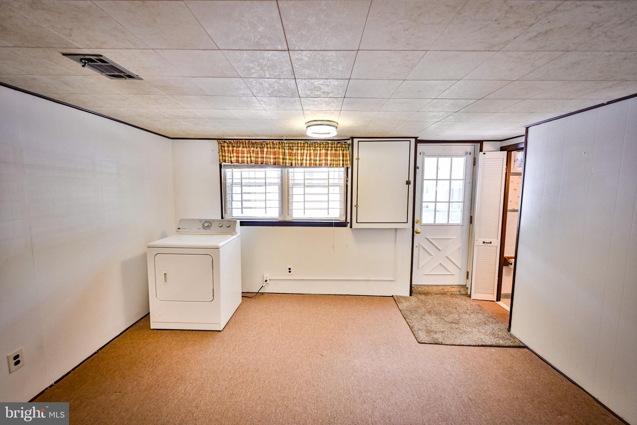 1041 Winsford Road Baltimore, MD 21204 - Photo 22 of 37