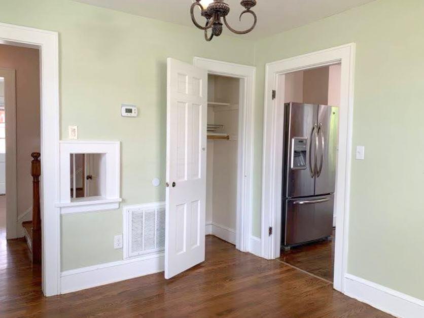 2625 Tillett Road Southwest Roanoke, VA 24015 - Photo 13 of 41 IMG_3442