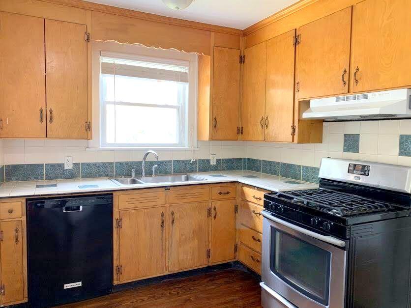 2625 Tillett Road Southwest Roanoke, VA 24015 - Photo 16 of 41 IMG_3446