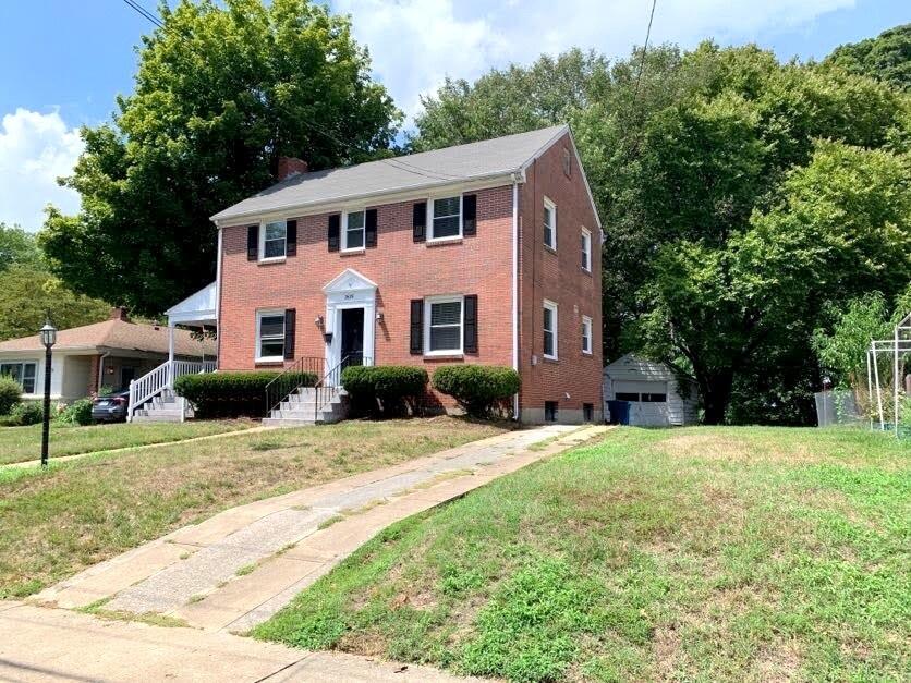 2625 Tillett Road Southwest Roanoke, VA 24015 - Photo 4 of 41 IMG_3422