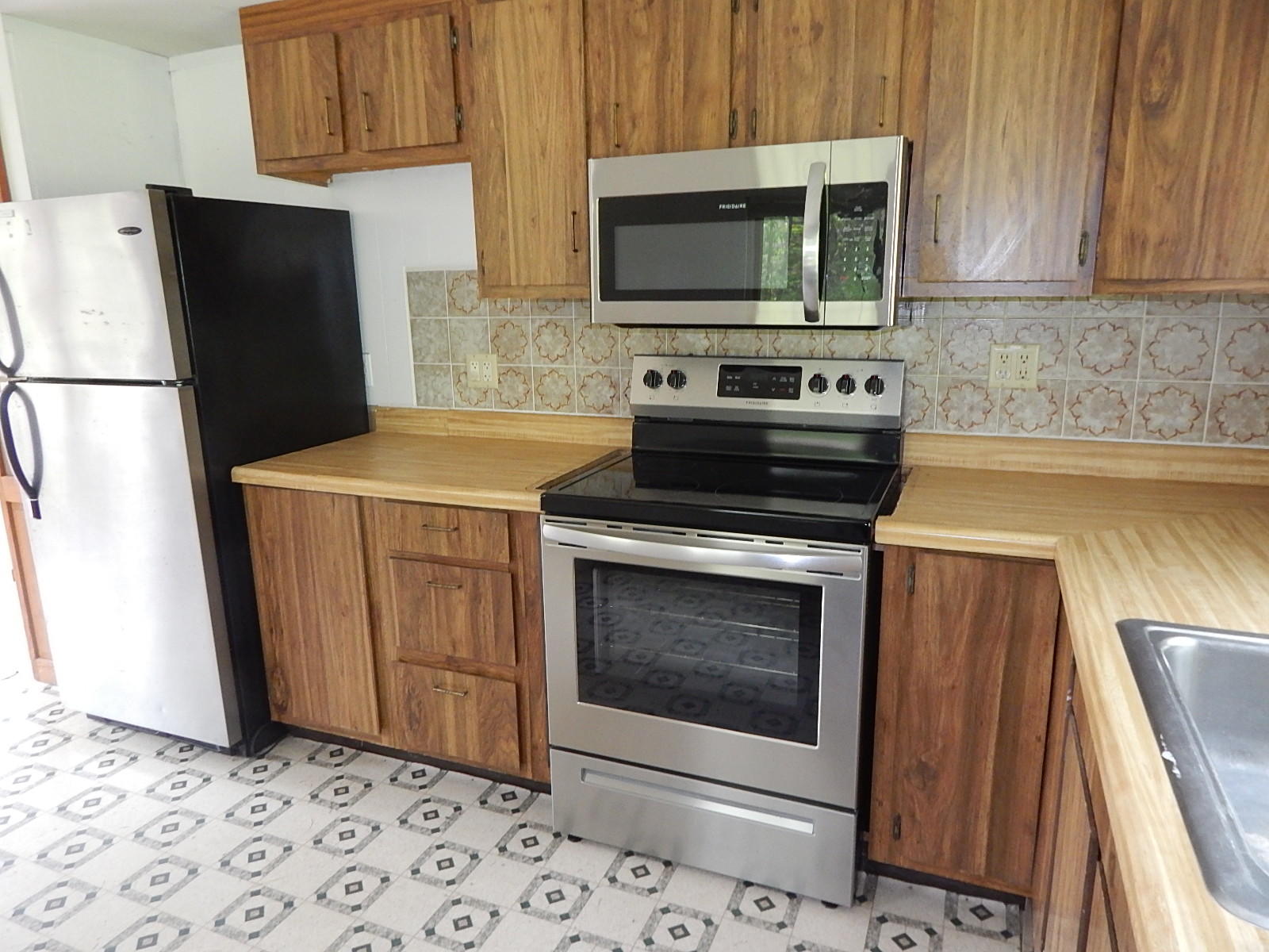 235 Gates Road Jefferson, ME 04348 - Photo 5 of 22 DSCN8118