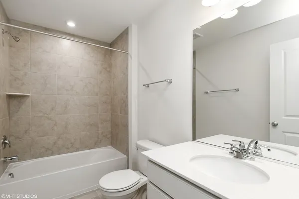 $625,000 | 137 Yorktown Court, Libertyville, IL 60048